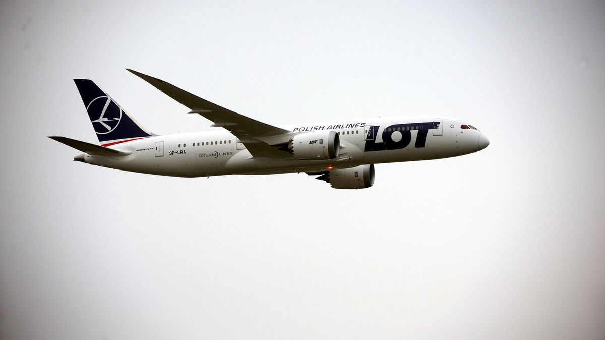 Nouzové přistání v Kodani: Na palubě zemřela cestující